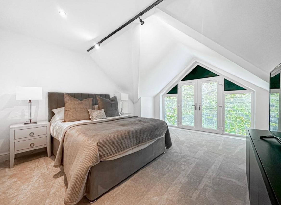 2 Bedroomed By Sefton Park And Spire Hospital * Liverpool