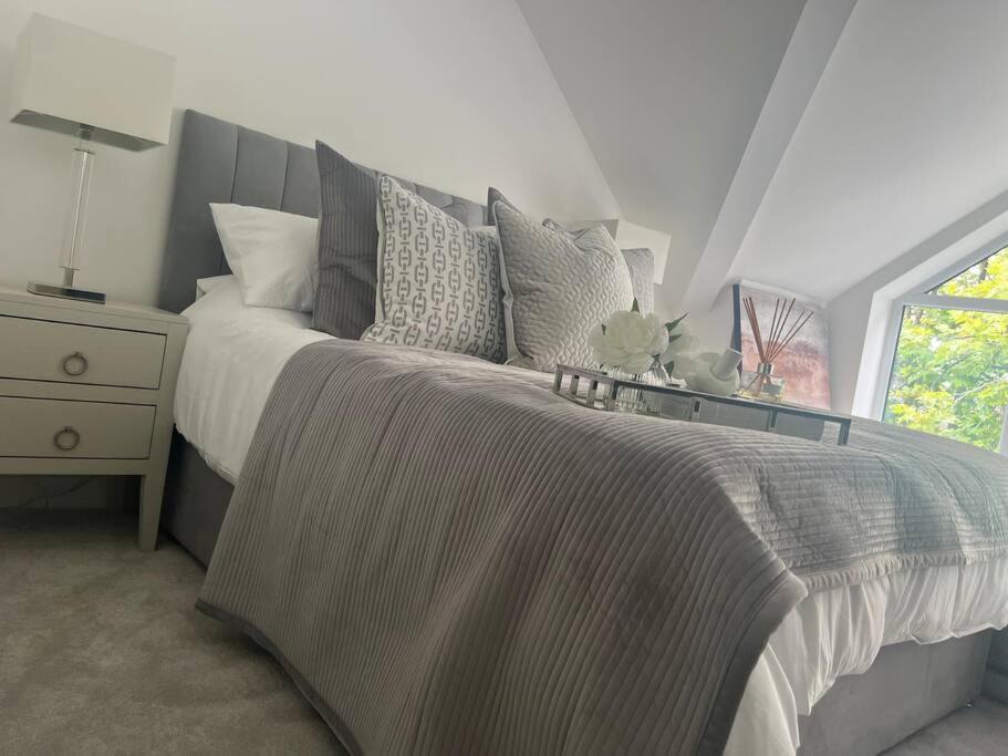Apartamento 2 Bedroomed By Sefton Park And Spire Hospital *