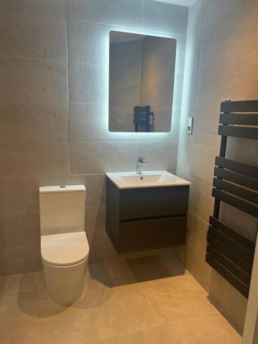 Apartamento 2 Bedroomed By Sefton Park And Spire Hospital *