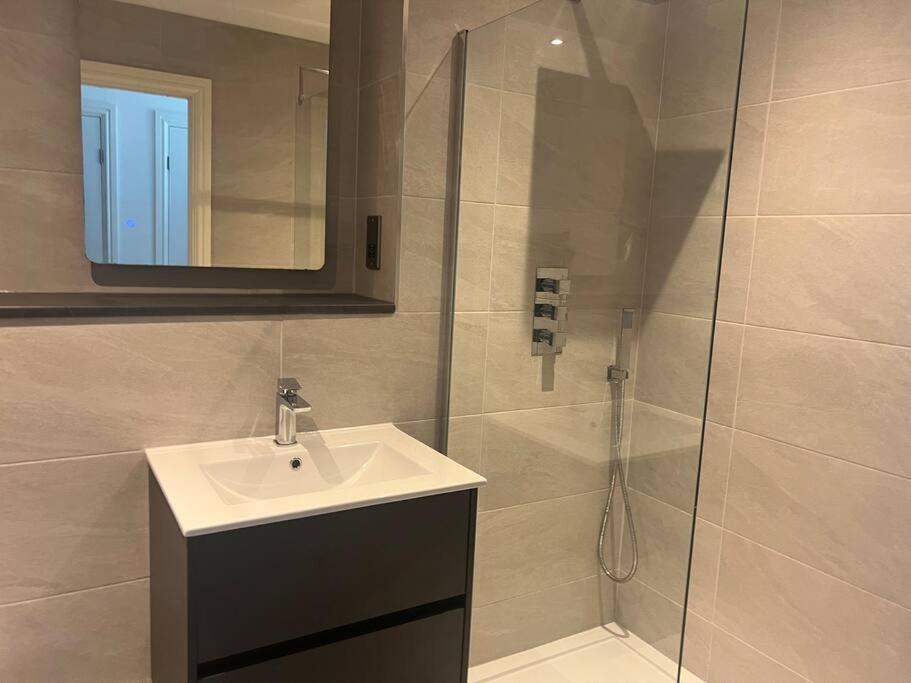 Apartamento 2 Bedroomed By Sefton Park And Spire Hospital Liverpool