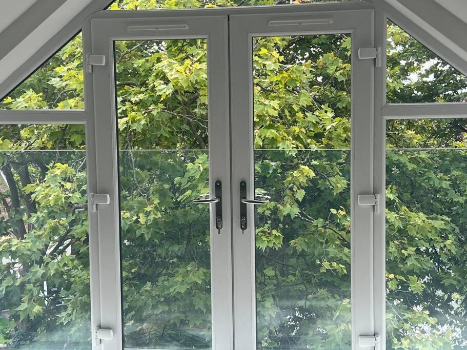 2 Bedroomed By Sefton Park And Spire Hospital Apartamento